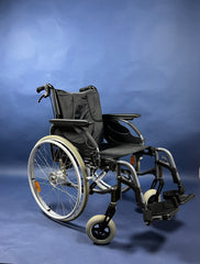Manueller Rollstuhl Invacare Action 3 NG - SB 48 unter Rollstühle